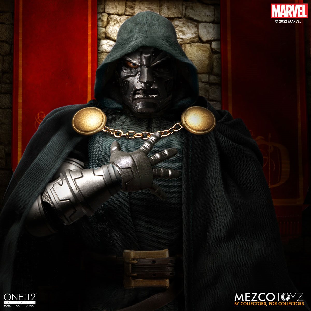 Doctor Doom One:12 Collective Action Figure Mezco Toyz Fantastic Four Action Figures