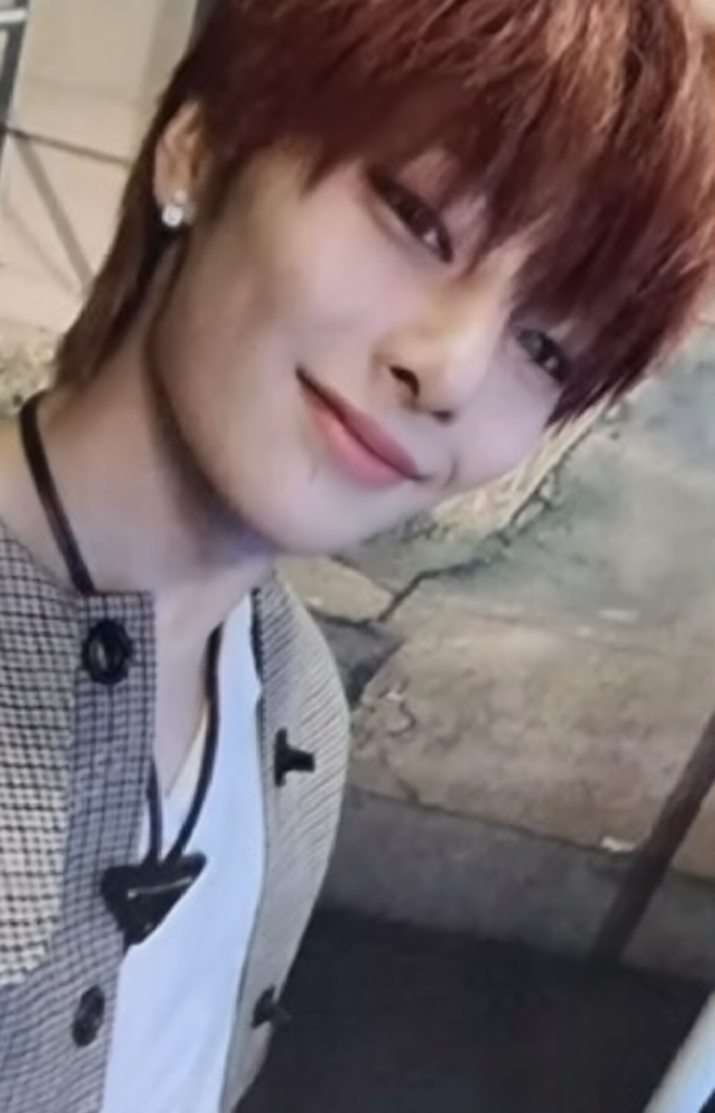K-POP STRAY KIDS ★★★★★ (5-STAR) I.N OFFICIAL PHOTOCARD