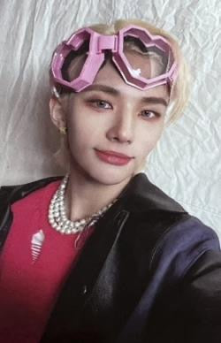 K-POP STRAY KIDS ODDINARY HYUNJIN OFFICIAL PHOTOCARD