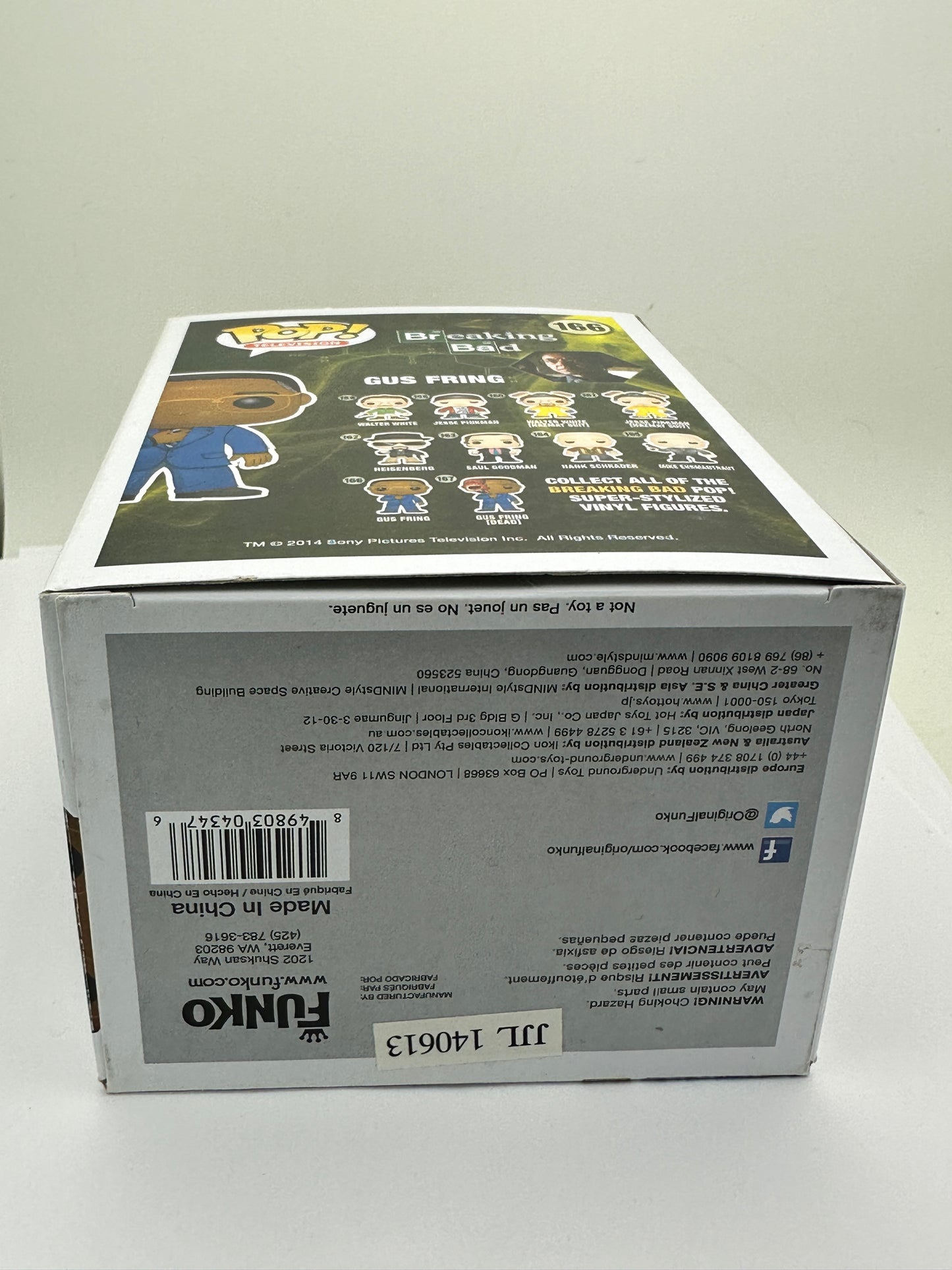 Funko Pop! Television: Gus Fring #166 Breaking Bad (VAULTED) + Official Pop Topic Hard Case Protector