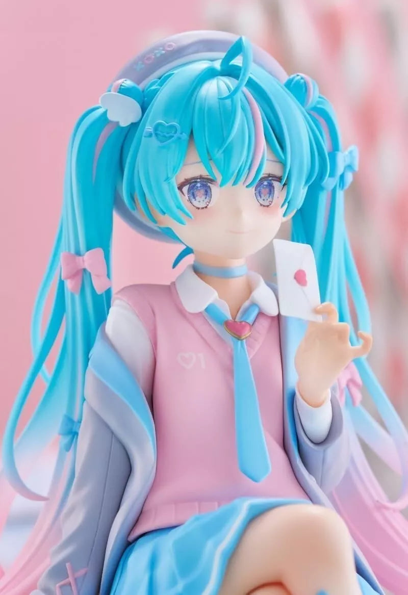 FuRyu Noodle Stopper Sitting Hatsune Miku Loving Blazer Ver Statue Figure JAPAN OFFICIAL