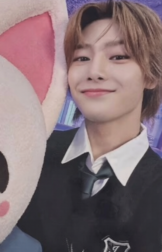 K-POP STRAY KIDS x SKZOO POP-UP & CAFE SKZOO'S MAGIC SCHOOL IN BUSAN REWARD I.N OFFICIAL PHOTOCARD