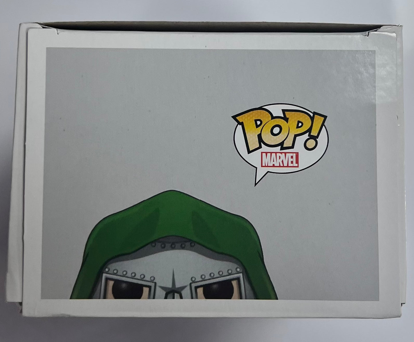 Funko Pop! Marvel Universe - Dr. Doom 17 (VAULTED RARE) Figure + Pop Protector