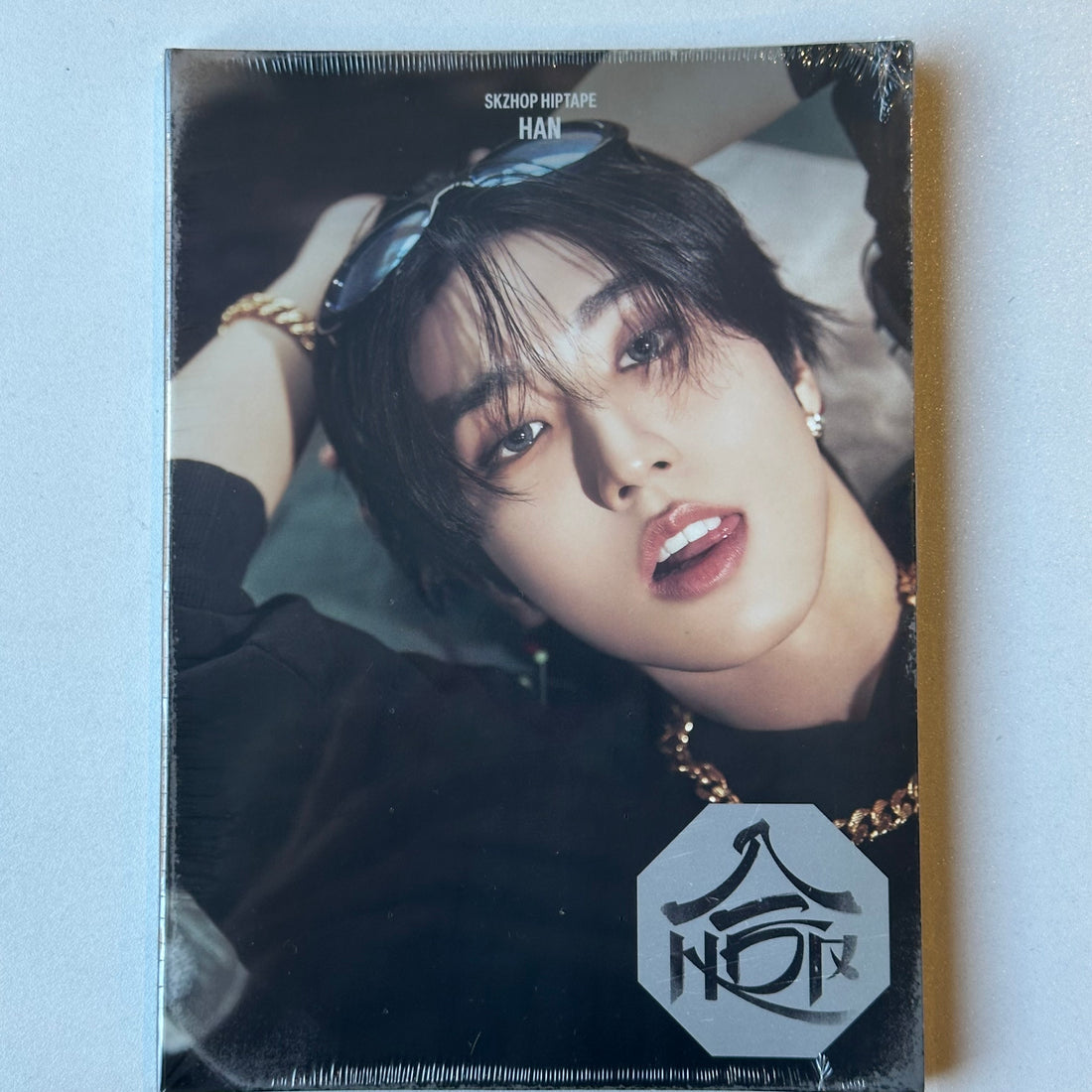 K-POP STRAY KIDS - SKZHOP HIPTAPE [合 (HOP)] (ACCORDION VER.) (8 VERSIONS)