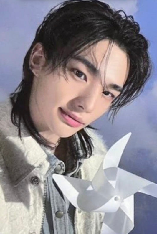 K-POP STRAY KIDS OFFICIAL FANCLUB STAY 5TH GENERATION [Over the RAIN] HYUNJIN OFFICIAL PHOTOCARD