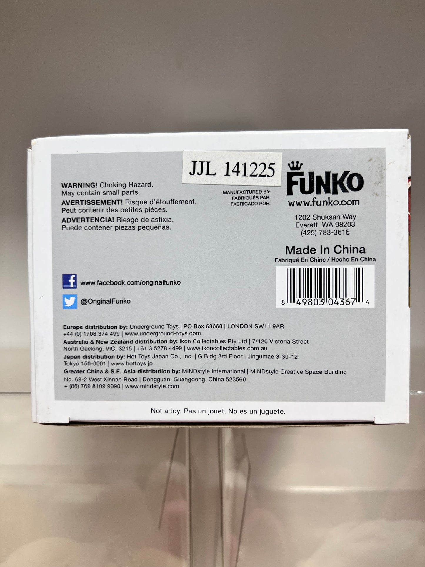 Funko Pop! Breaking Bad - Gus Fring 167 VAULTED RARE Figure + Pop Protector