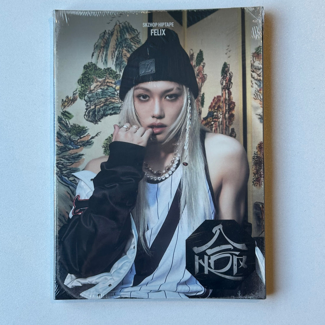 K-POP STRAY KIDS - SKZHOP HIPTAPE [合 (HOP)] (ACCORDION VER.) (8 VERSIONS)