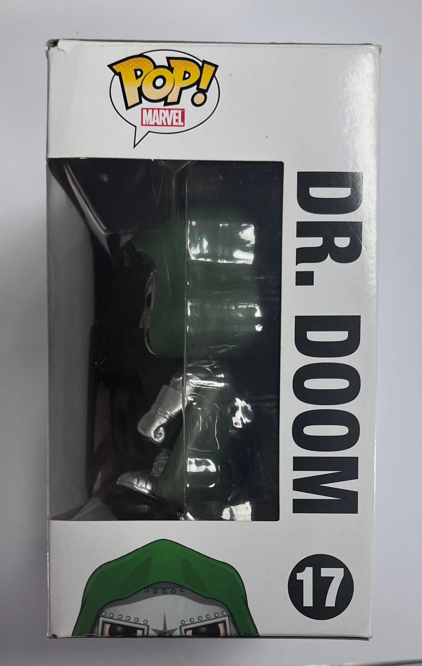 Funko Pop! Marvel Universe - Dr. Doom 17 (VAULTED RARE) Figure + Pop Protector