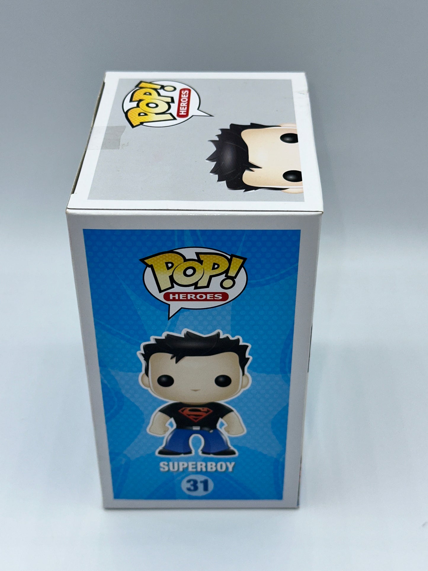 DC UNIVERSE SUPERBOY 31 FUNKO POP! (BOX CREASE) + PROTECTOR