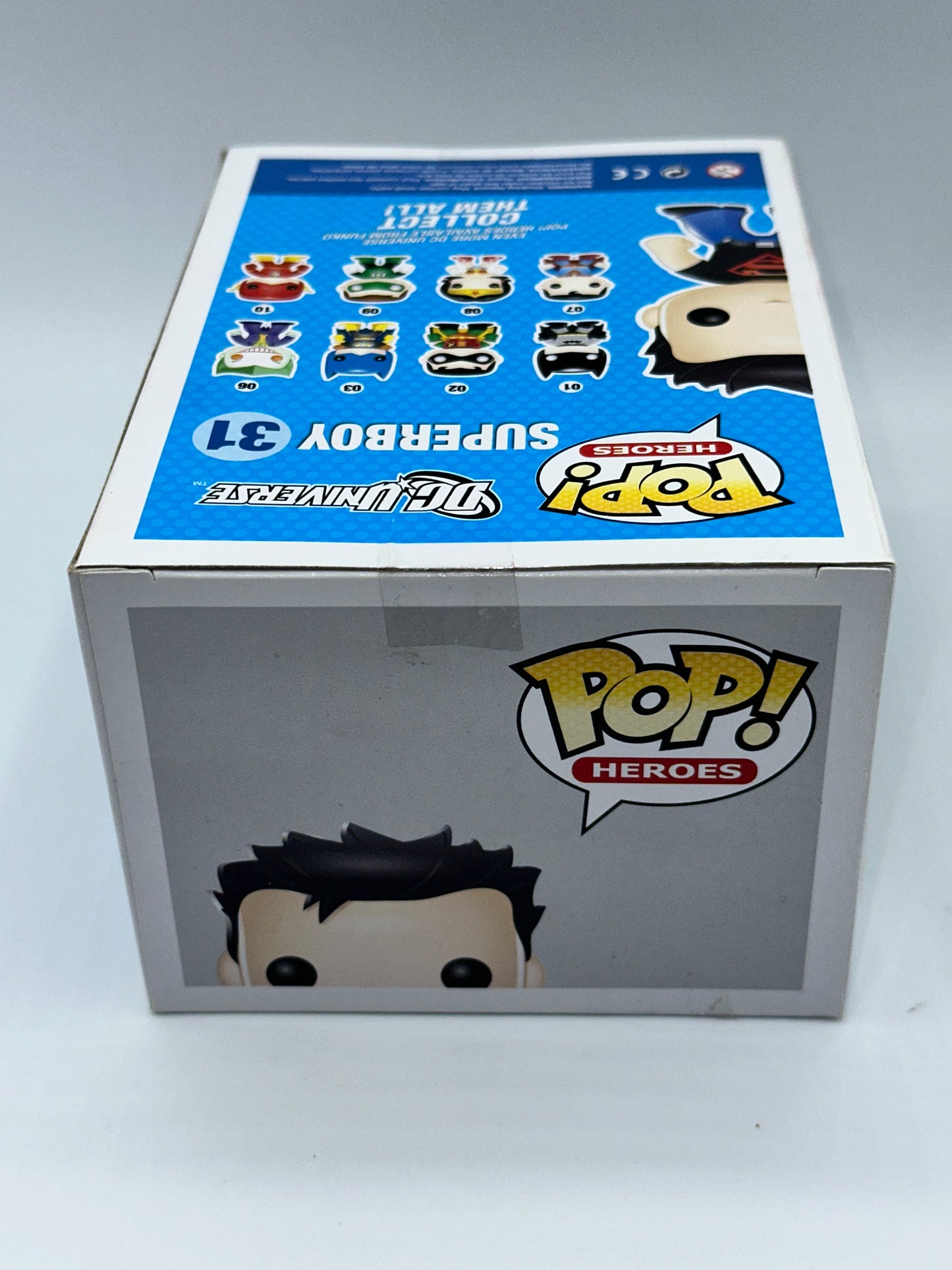 DC UNIVERSE SUPERBOY 31 FUNKO POP! (BOX CREASE) + PROTECTOR