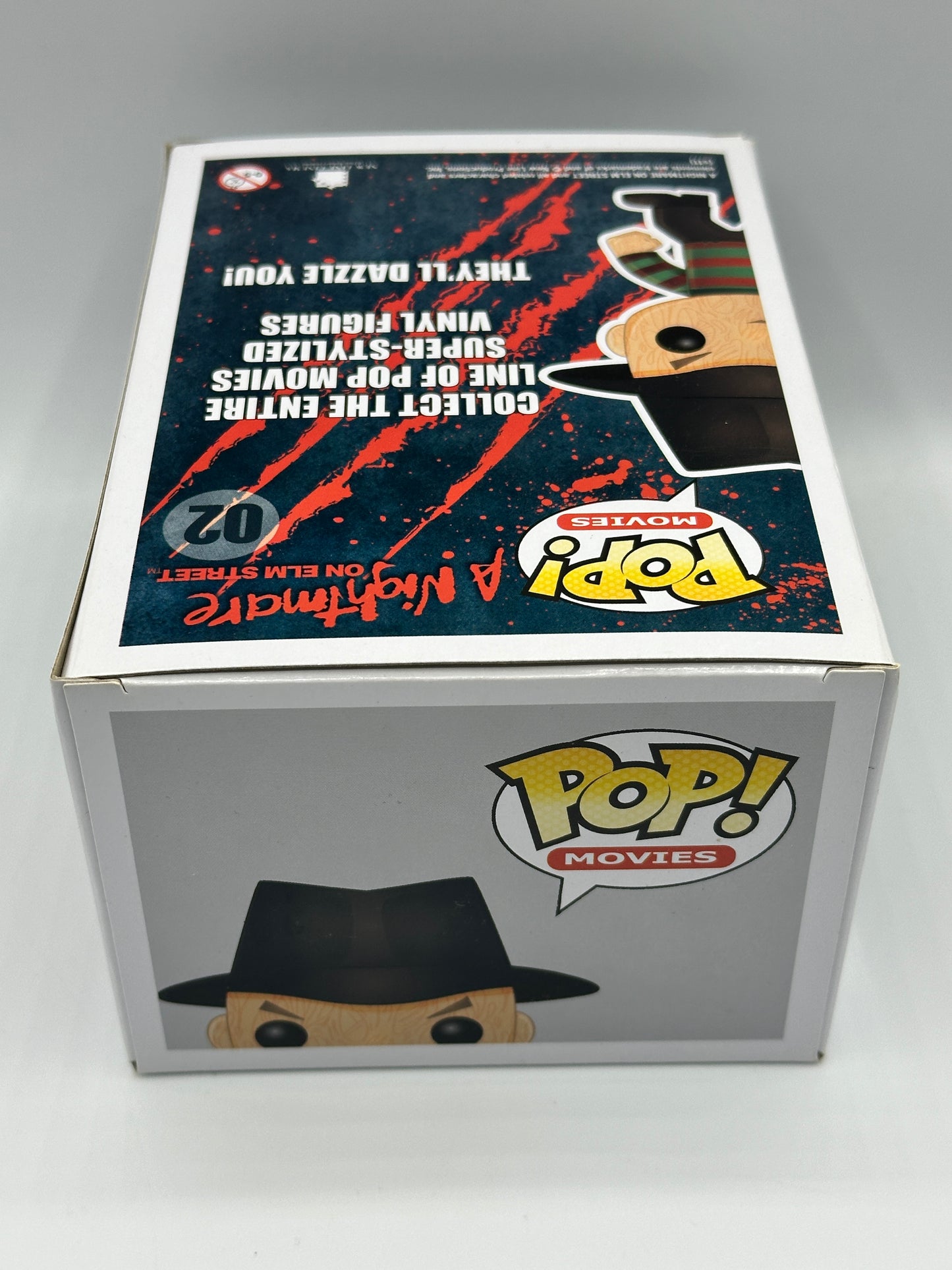 Funko Pop! Nightmare on Elm Street: Freddy Krueger #02 Glow in the Dark Chase + PoP Protector