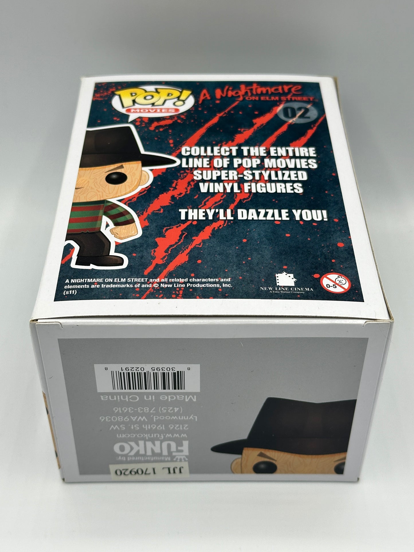 Funko Pop! Nightmare on Elm Street: Freddy Krueger #02 Glow in the Dark Chase + PoP Protector