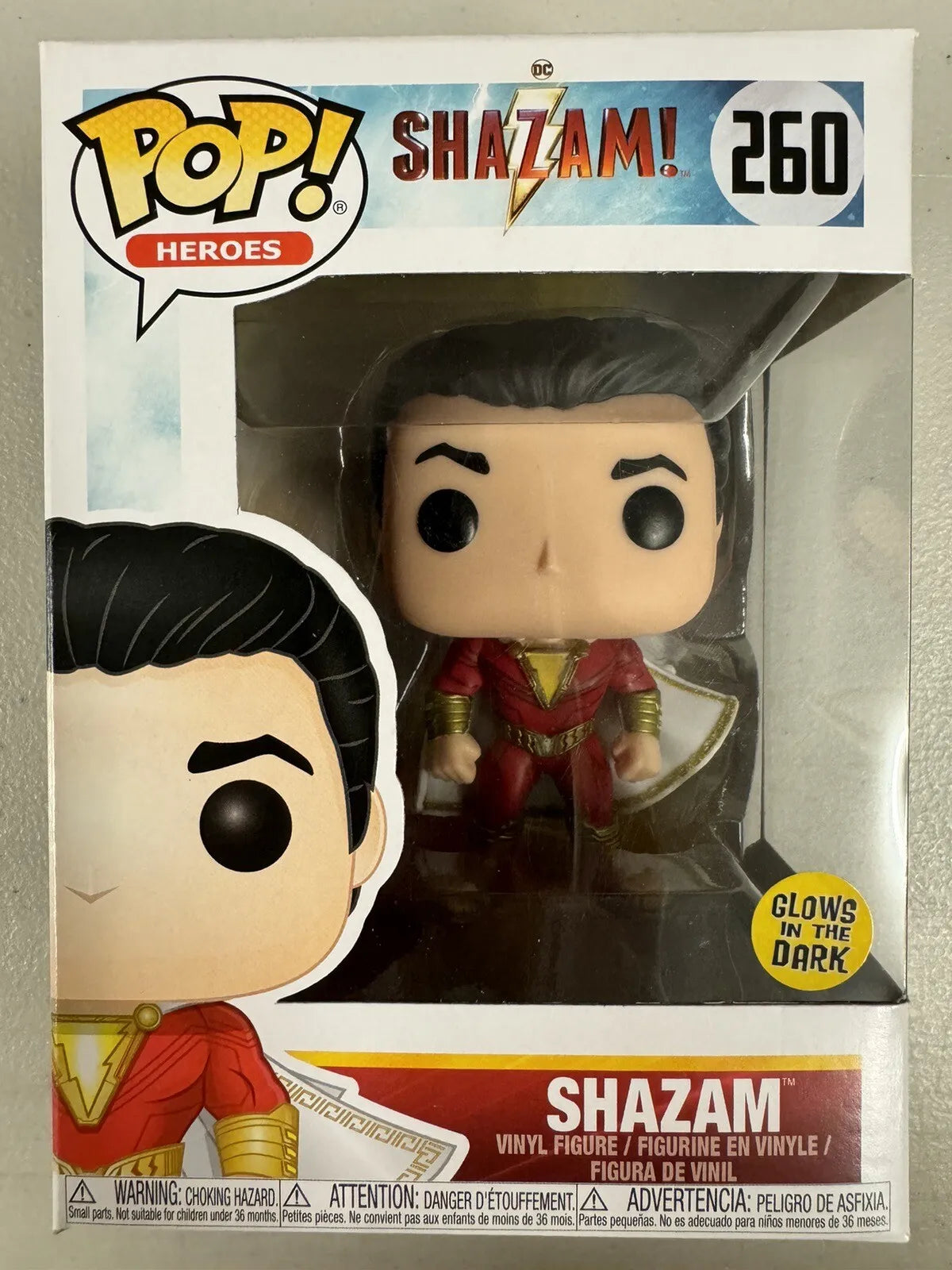 Shazam (GLOW) 260 DC Heroes Funko Pop Vinyl Movies GITD + PoP Protector